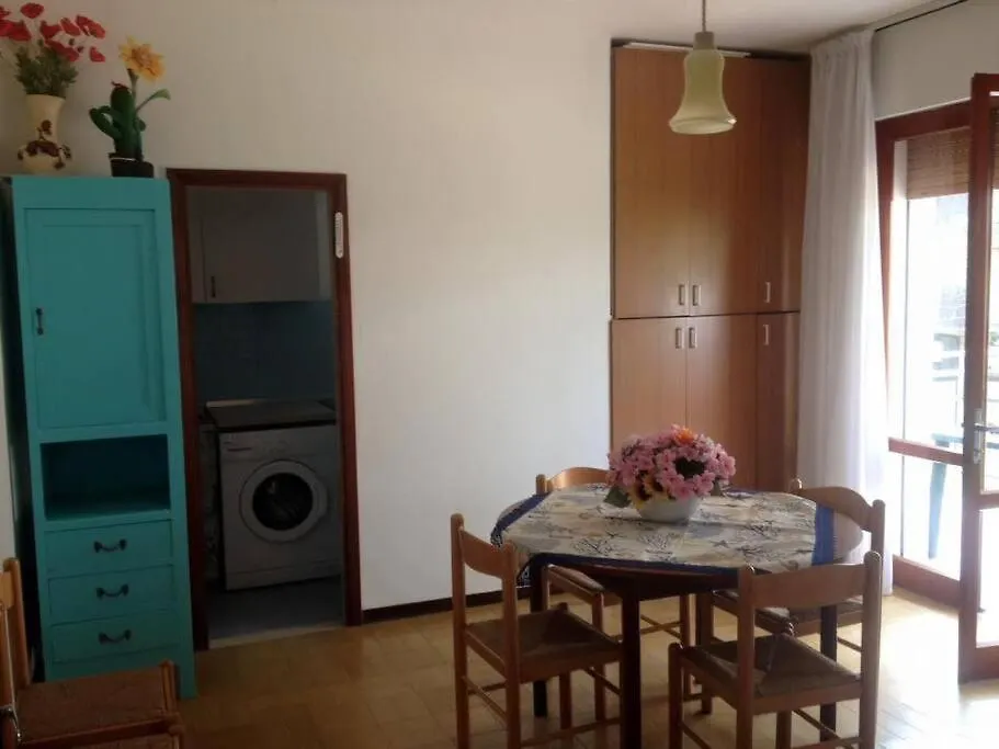 Jesolo Pineta - Appartamento Due Camere Matrimoniali Fronte Mare דירה